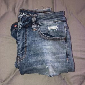 American eagle size 4 ripped jeans